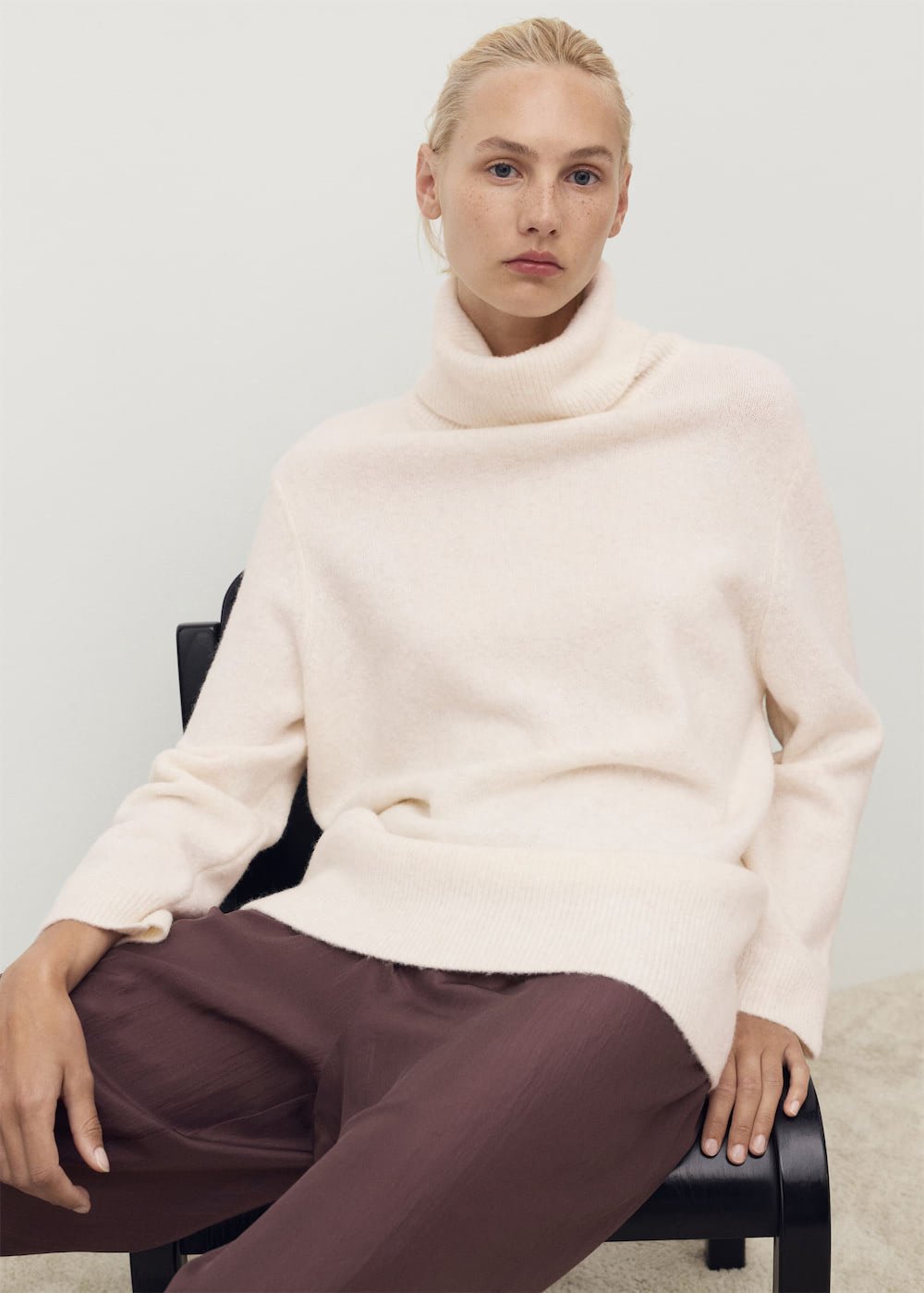 Turtleneck knit sweater